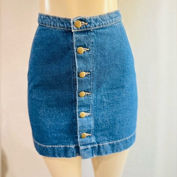 American Apparel Button Front A-Line Mini Skirt Dark Wash Denim size small - Picture 1 of 10